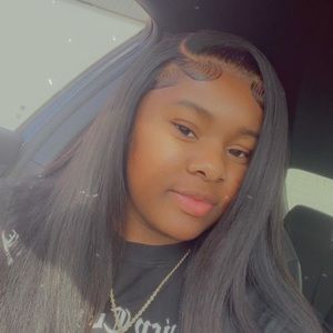 Meet your Posher, Azia